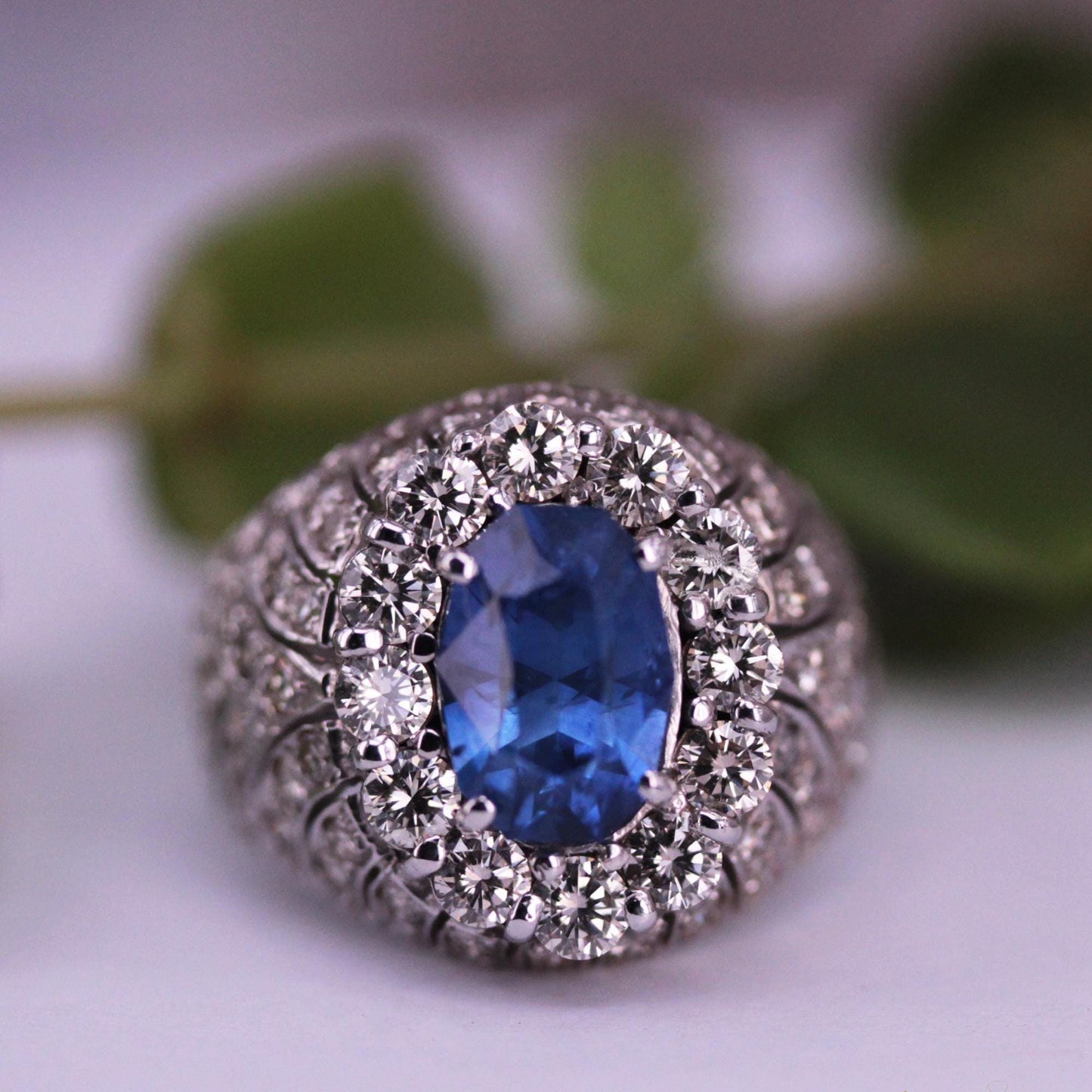 Cornflower Blue Sapphire 4.28ct Ring with Natural Diamonds in White Gold
