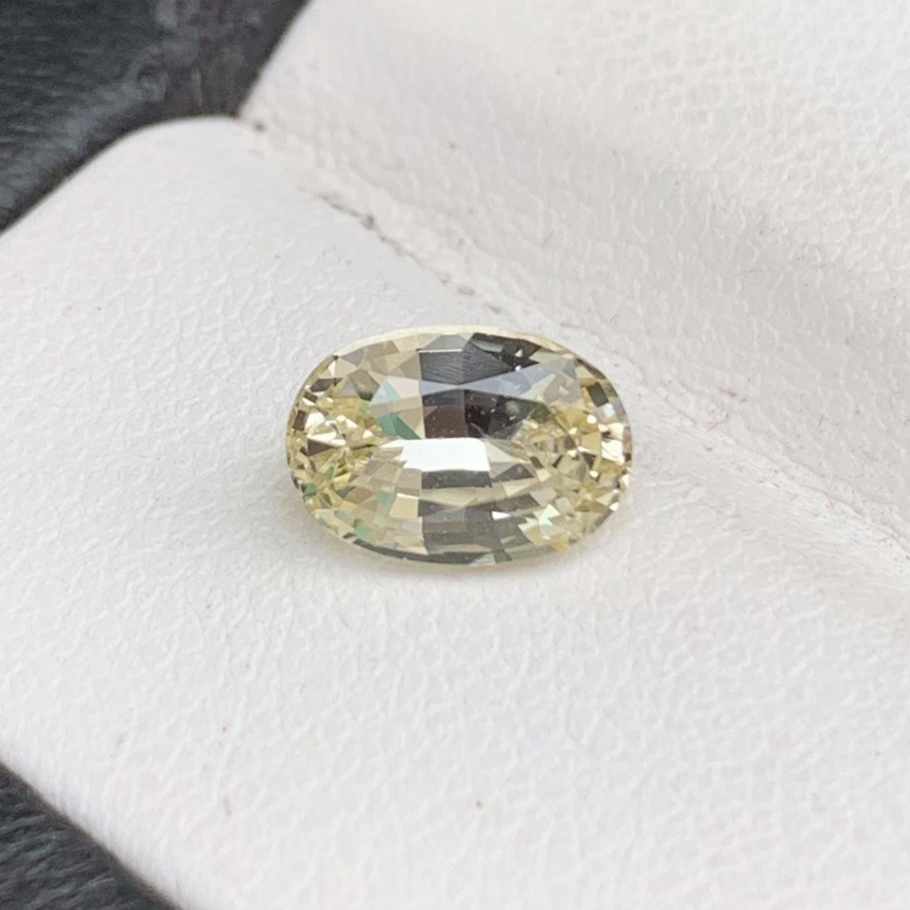 Natural Oval Cut Yellow Sapphire 1.79ct (UH) - Baza Boutique