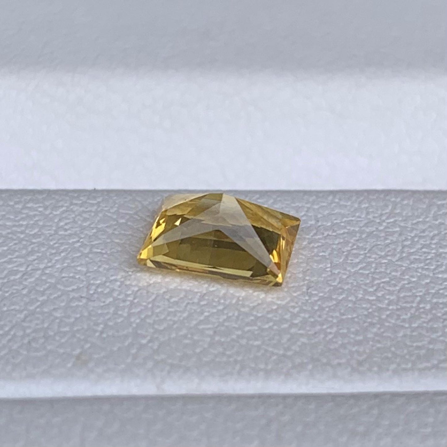 Yellow Sapphire 1.03ct Heated  Natural Loose Gemstone for Jewelry Making - Baza Boutique