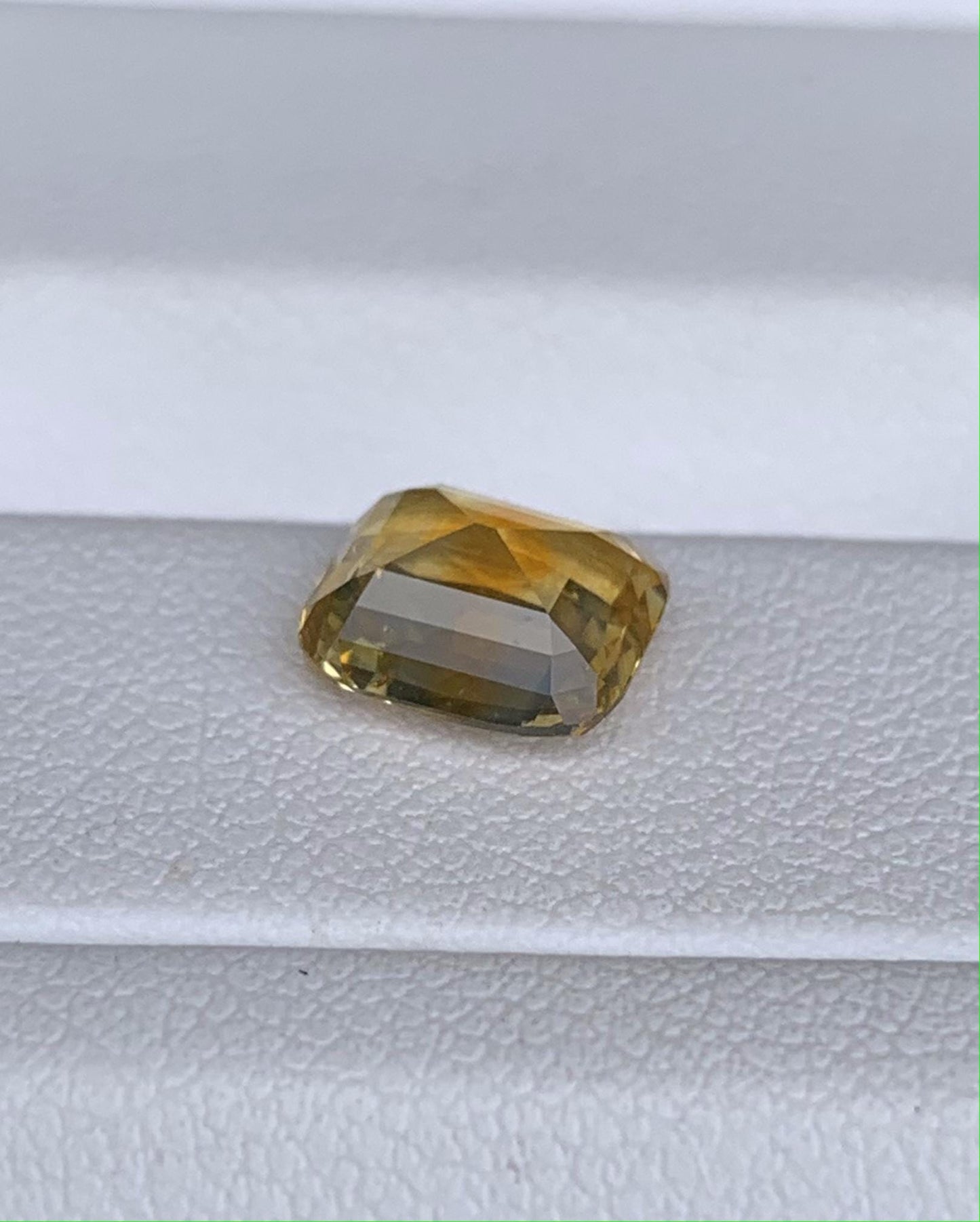 Yellow Sapphire 2.39 ct Heated  Natural Loose Gemstone for Jewelry Making - Baza Boutique