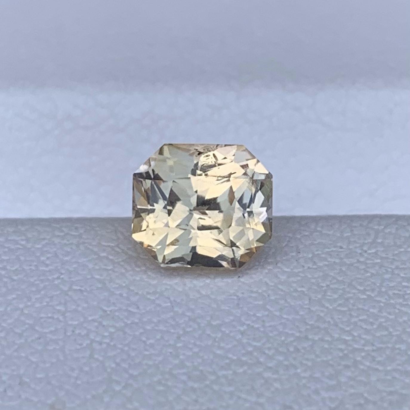 Natural Peach Sapphire 1.53ct - (UH) - Baza Boutique