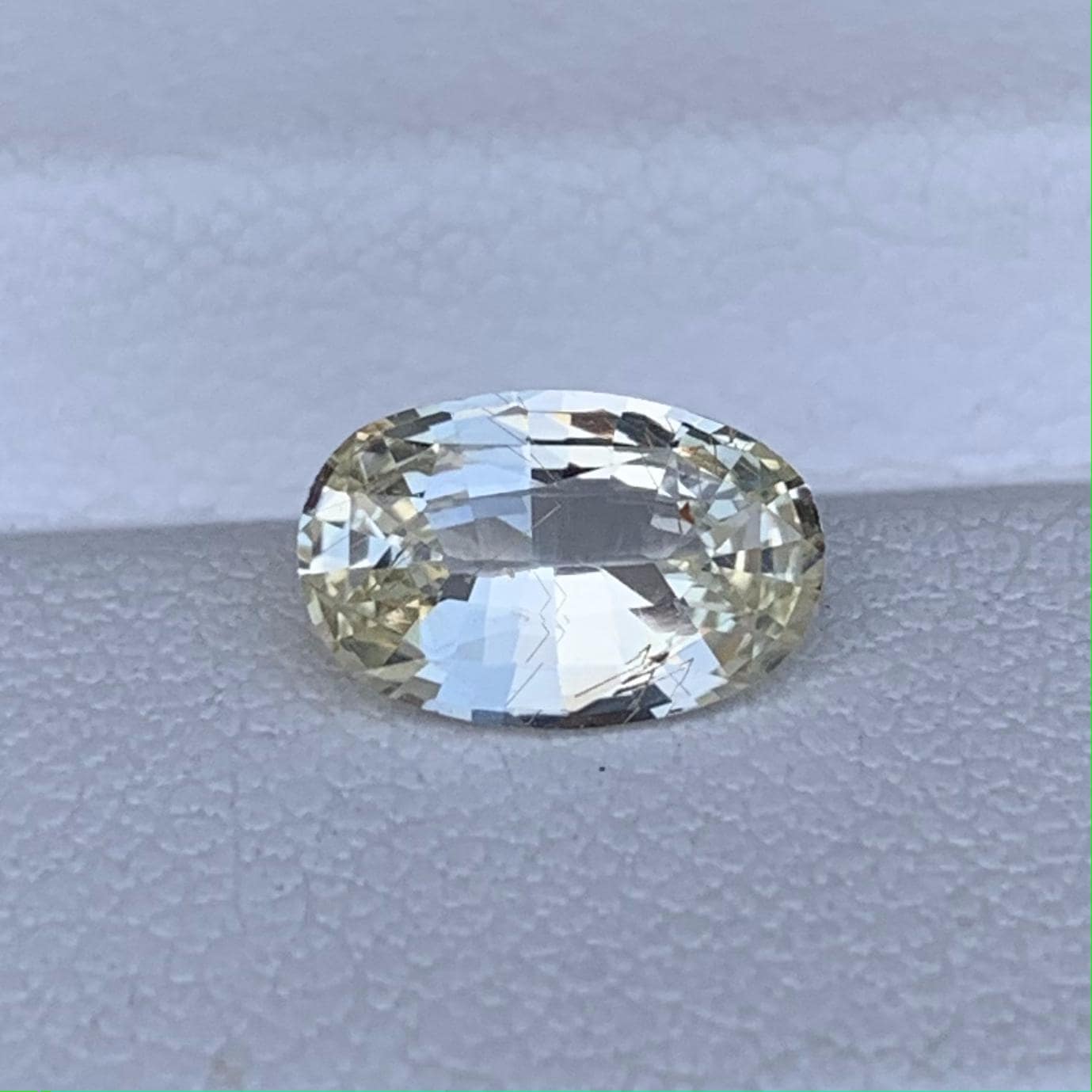 Natural Oval Cut Yellow Sapphire 1.50ct - (UH) - Baza Boutique