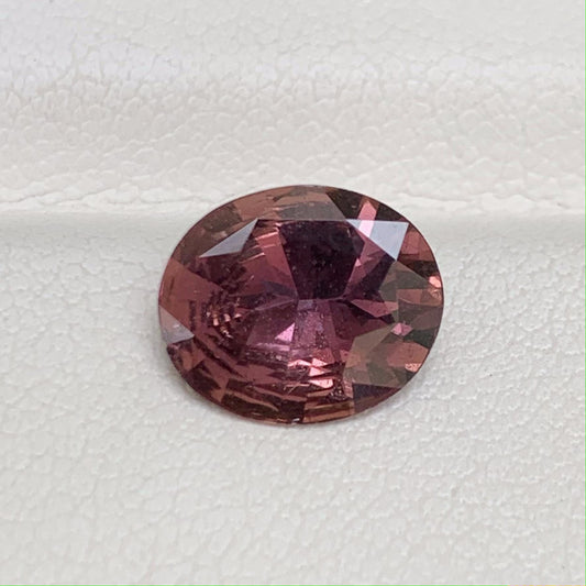 Natural Whiskey Sapphire 2.29ct - (H) - Baza Boutique