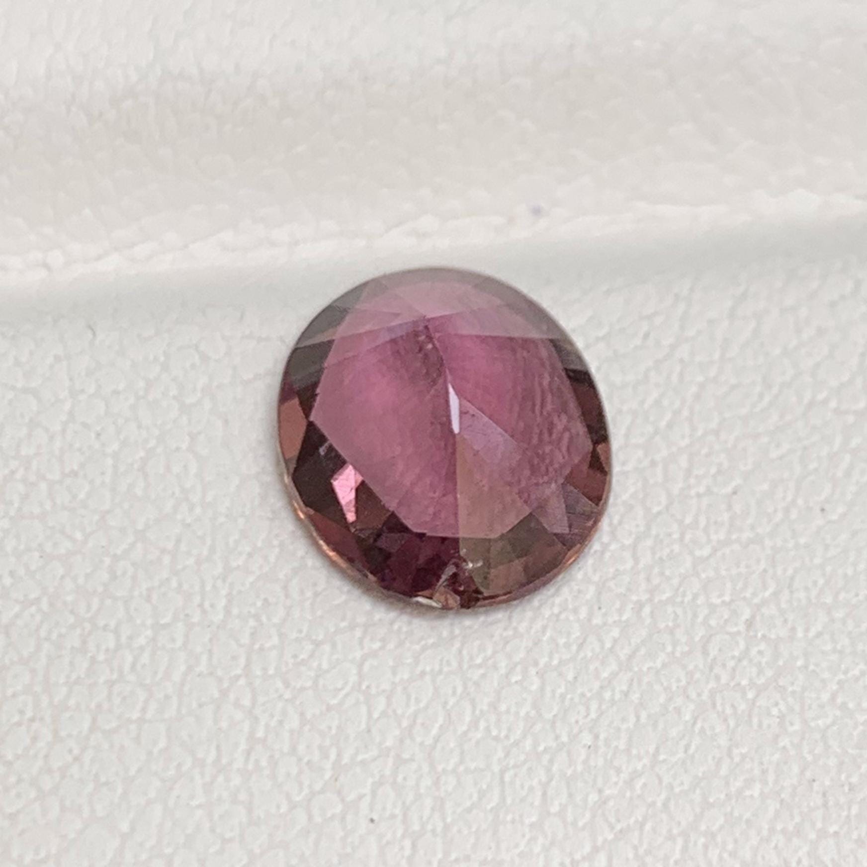 Natural Whiskey Sapphire 2.29ct - (H) - Baza Boutique