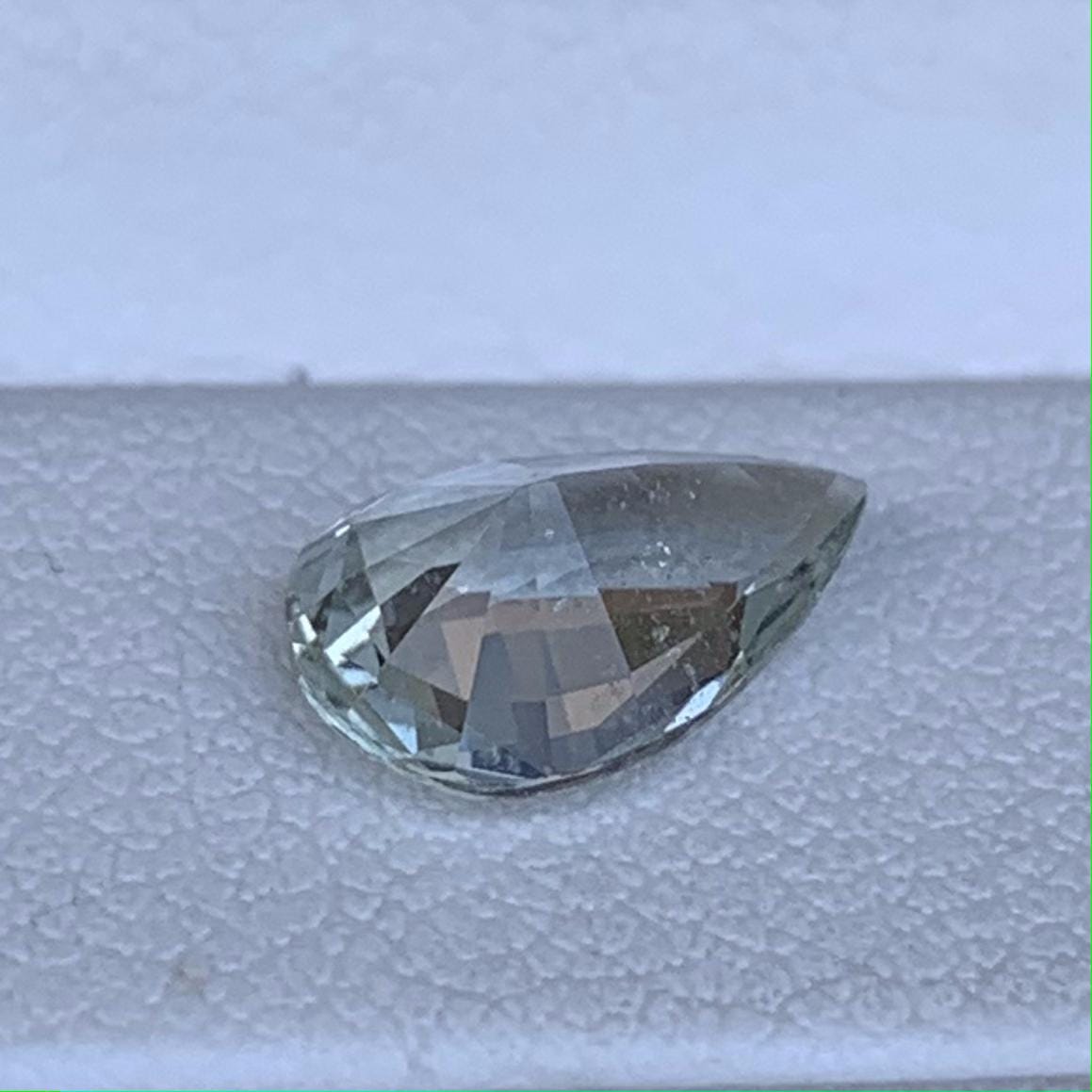 Mint Green Sapphire 1.66ct - (UH)