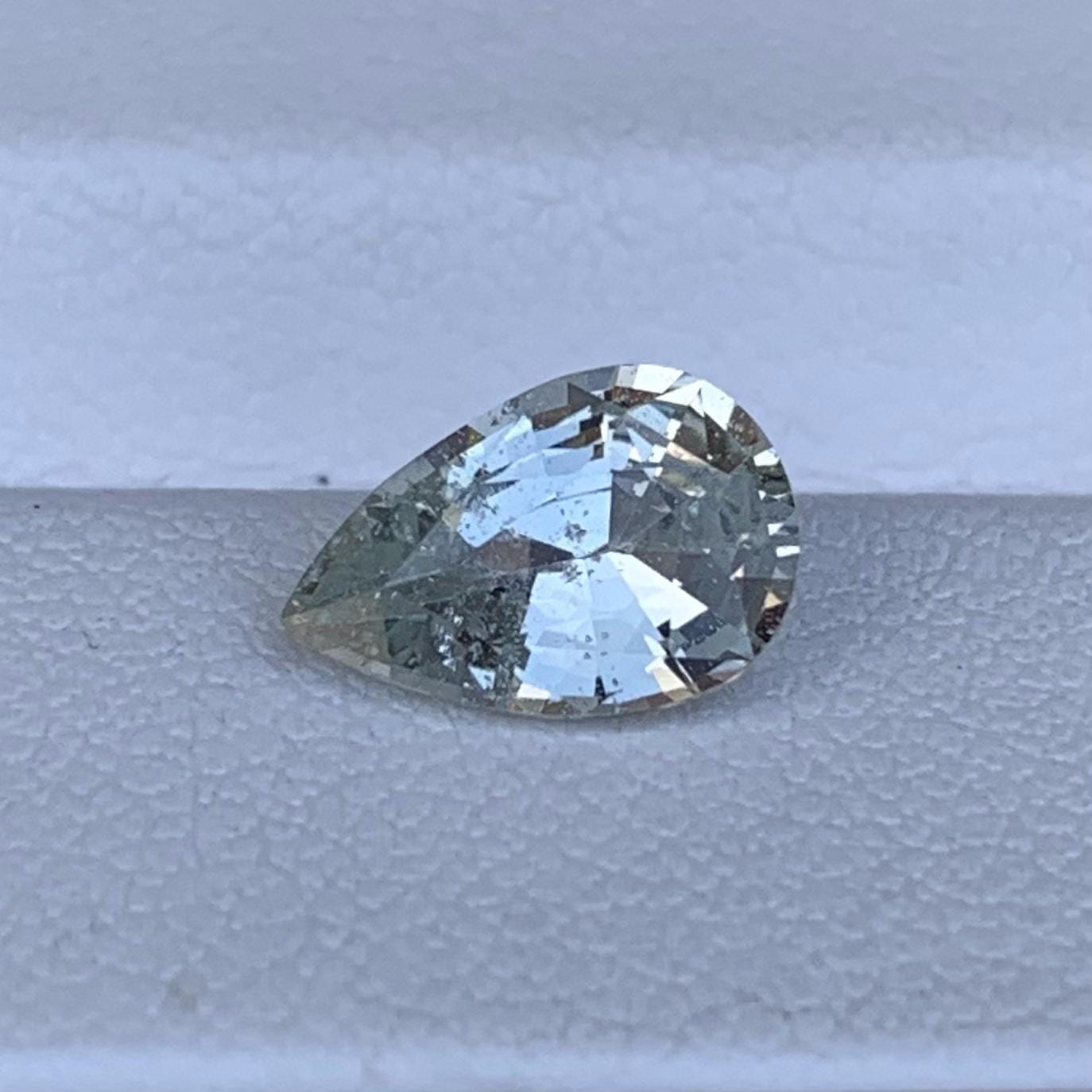 Mint Green Sapphire 1.66ct - (UH)