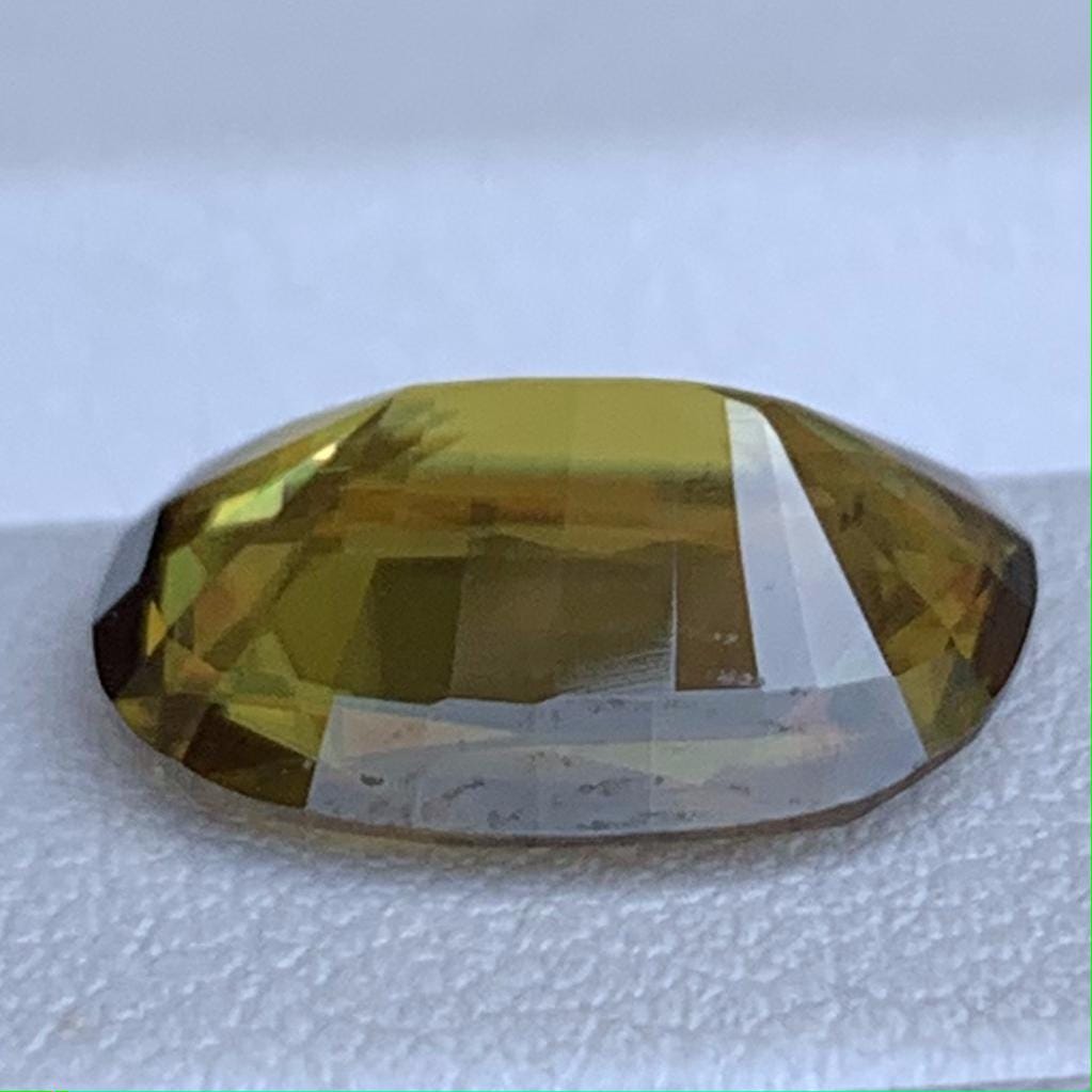Natural Sphene 4.21ct - (N) - Baza Boutique