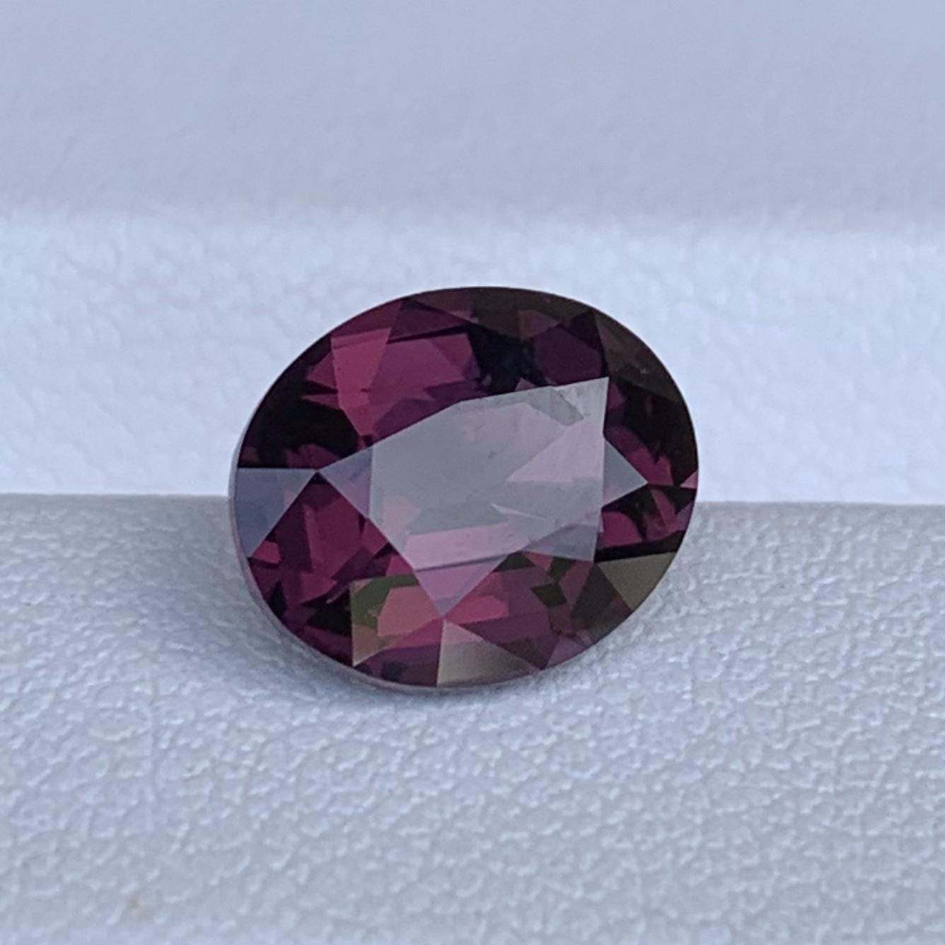 Natural Grape Spinel 3.01ct - (N)