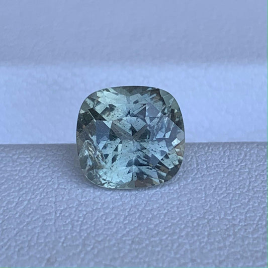 Natural Mint Green Sapphire 2.71ct - (H) - Baza Boutique