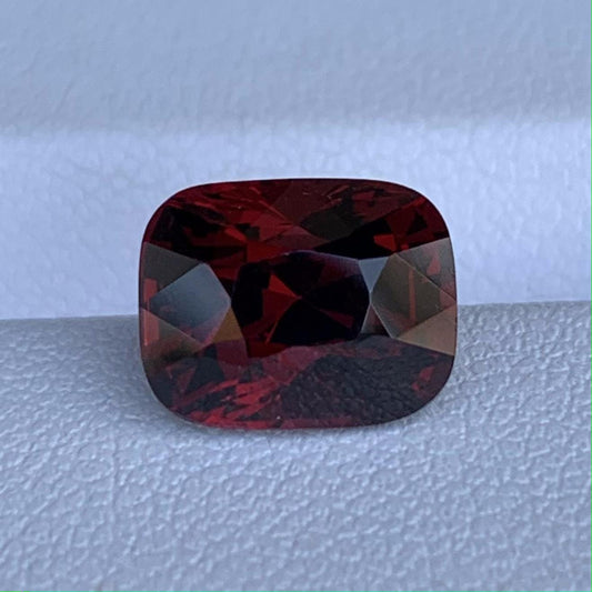 Wine Red Garnet 4.32ct - (N) - Baza Boutique