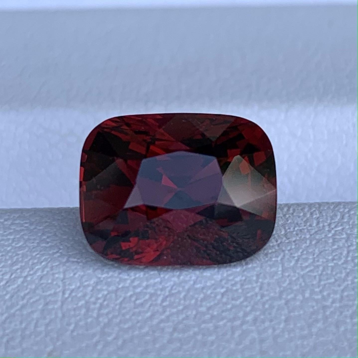 Wine Red Garnet 4.32ct - (N) - Baza Boutique