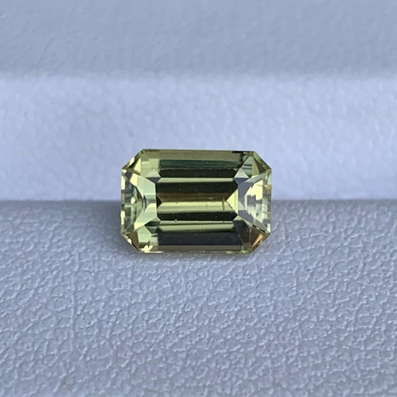 Natural Chrysoberyl 1.50ct - (H) - Baza Boutique