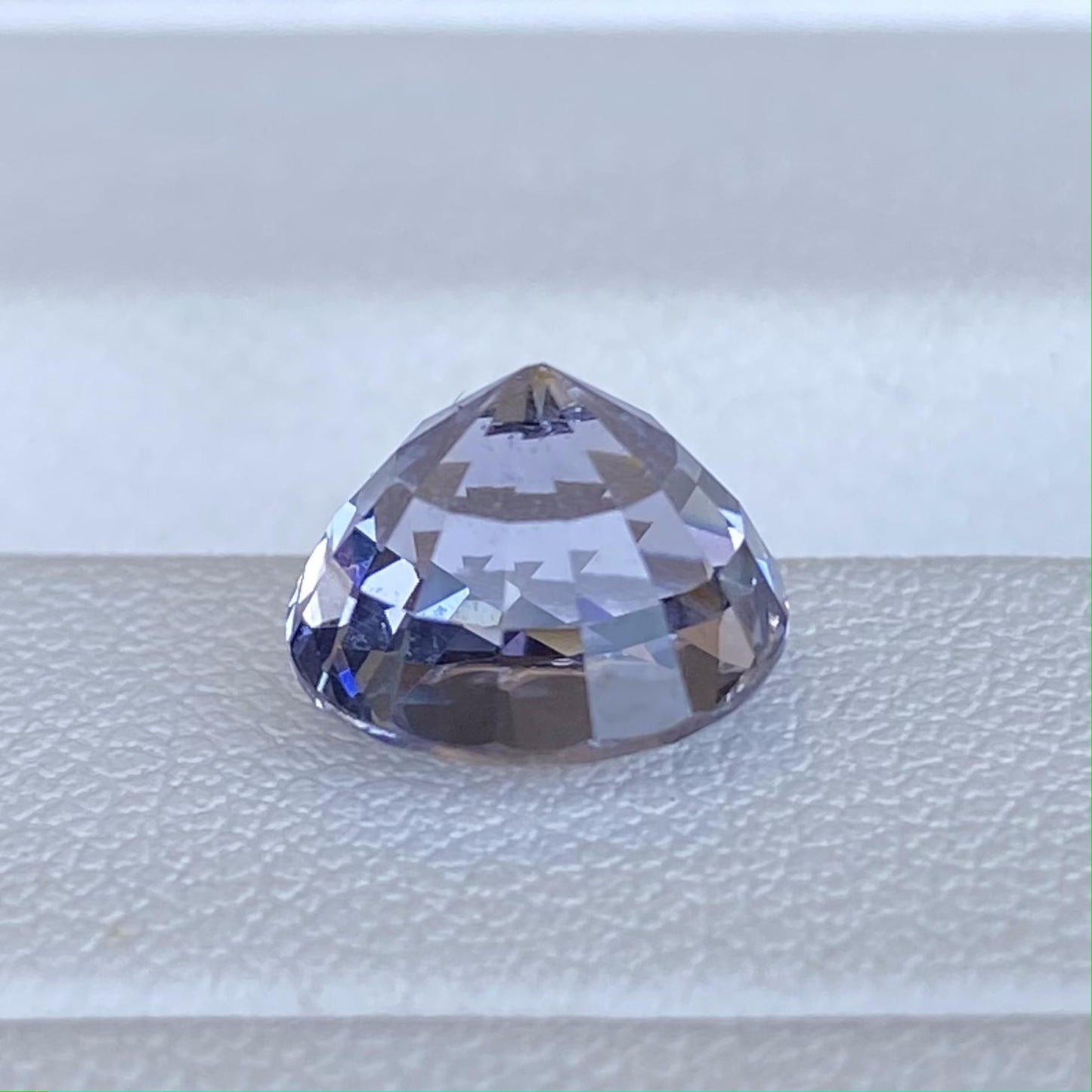 Natural Lavender Spinel 3.88ct - (UH) - Baza Boutique