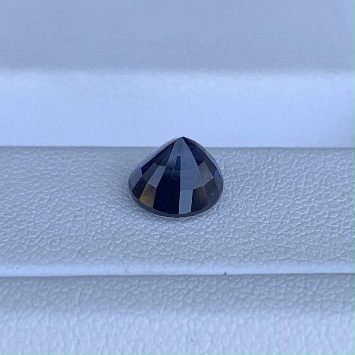 Ceylon Royal Blue Sapphire 2.05ct - (UH) - Baza Boutique