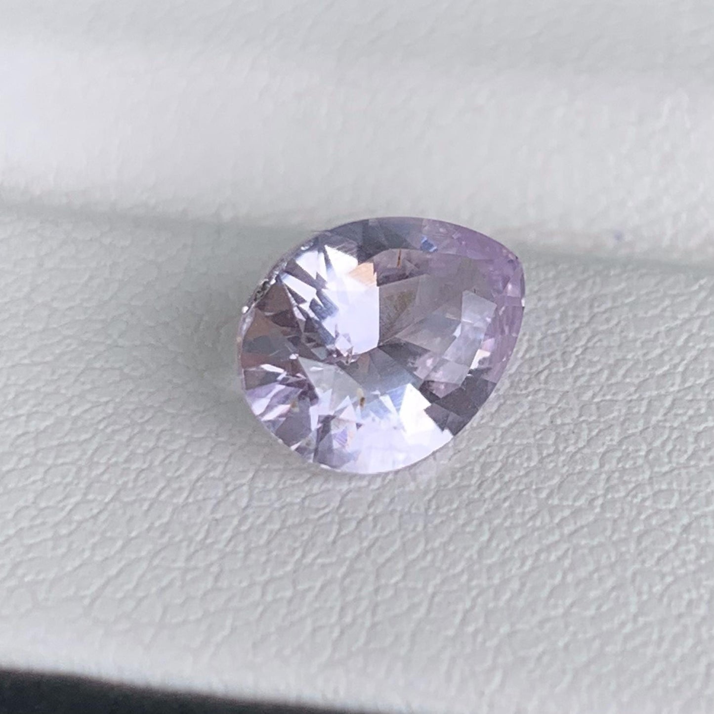 Natural Pear Cut Lavender Sapphire 2.07ct - (UH)