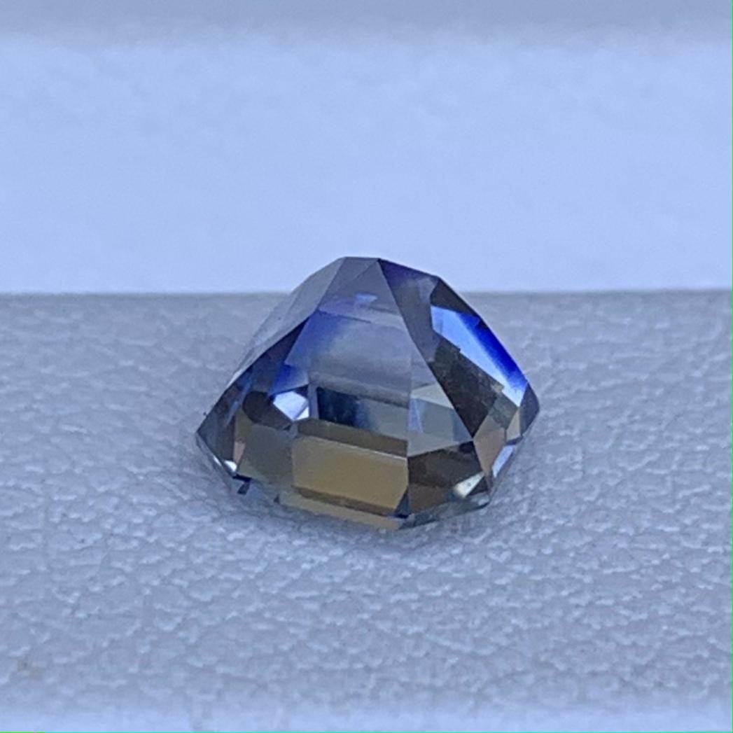 Rare Bi Color Sapphire 1.59ct - (UH) - Baza Boutique