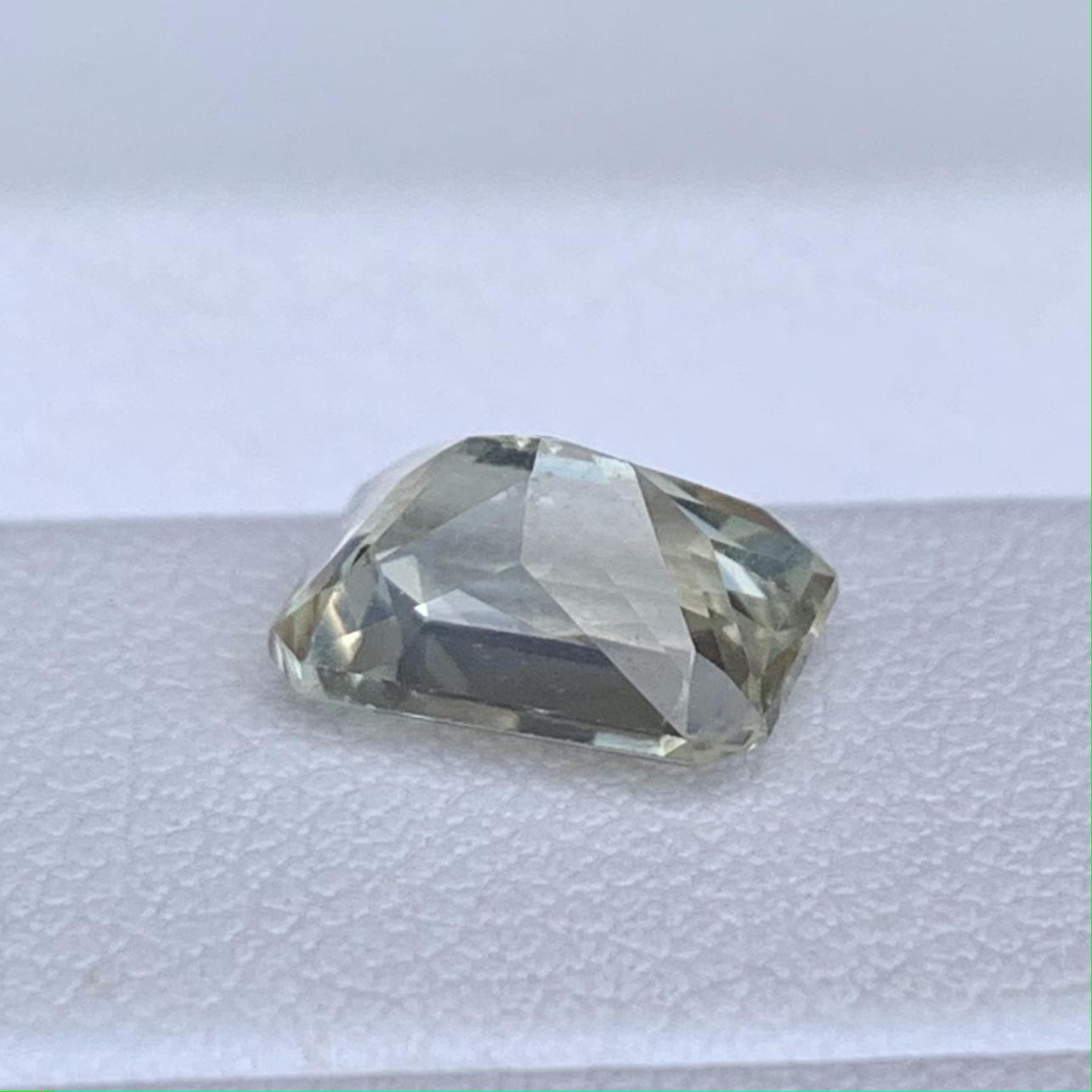Natual Peach Sapphire 2.13ct - (UH) - Baza Boutique