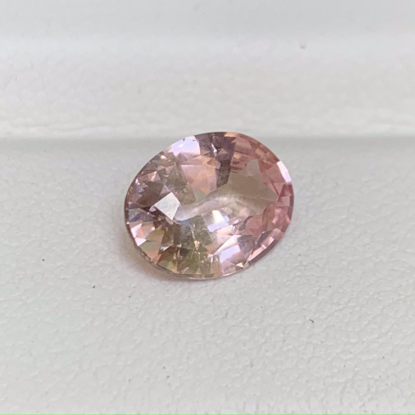 Natural Padparadscha Sapphire 1.77ct - (H) - Baza Boutique