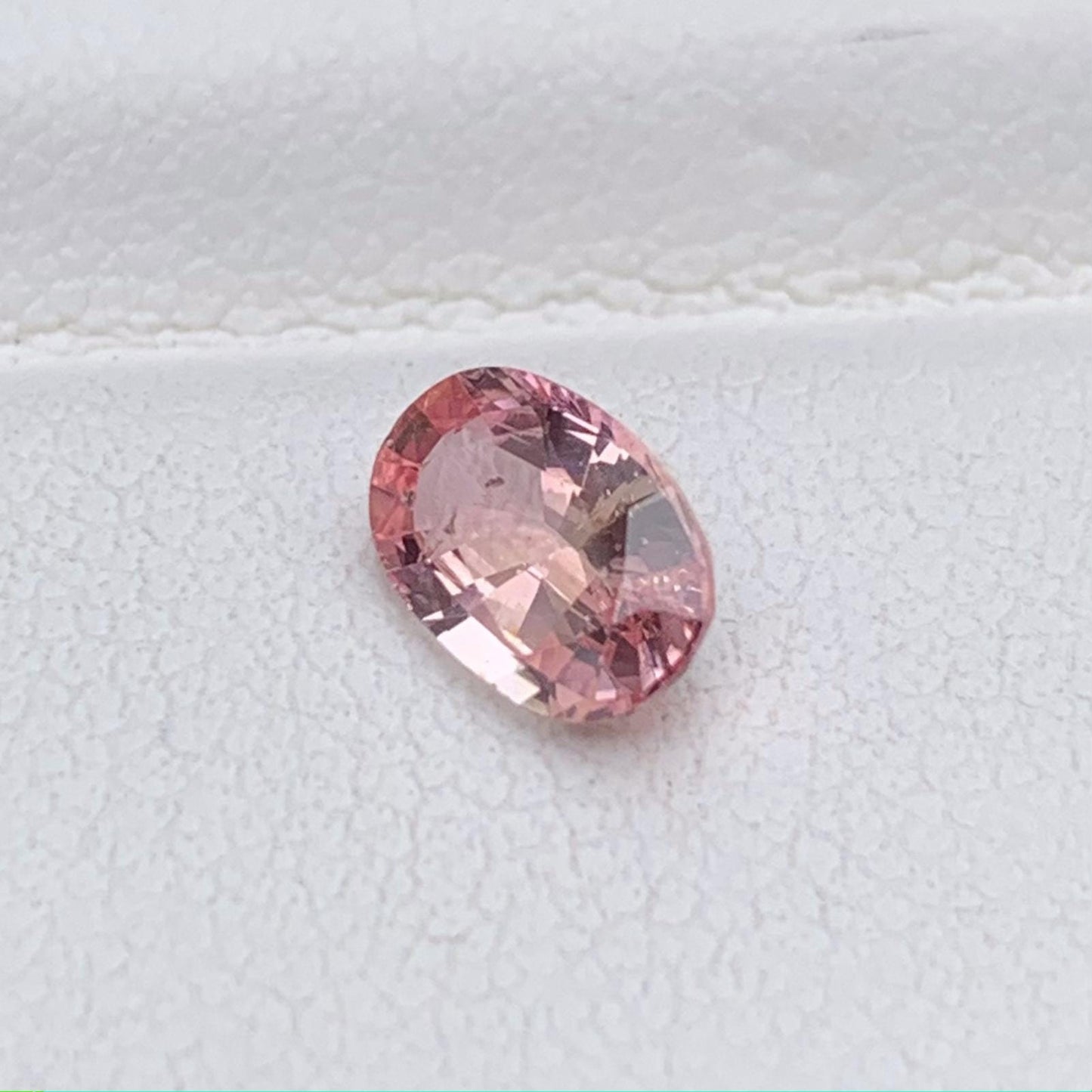Natural Padparadscha Sapphire 0.82ct - (H)