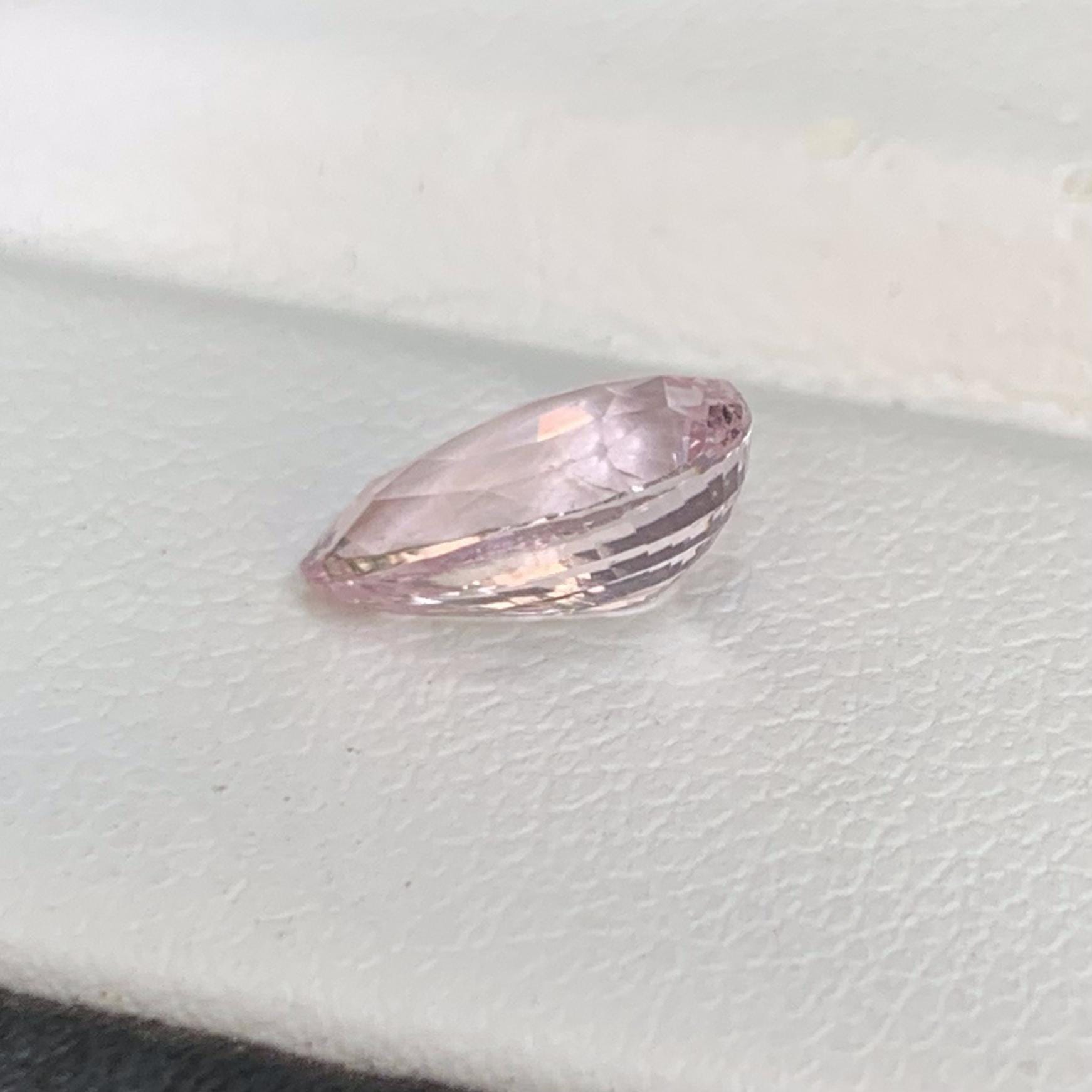 Pink Padparadscha Sapphire 2.05ct - (UH) - Baza Boutique