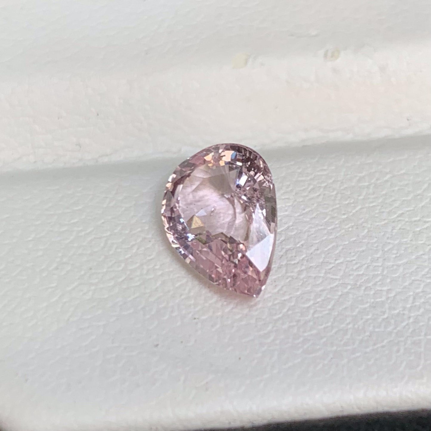 Pink Padparadscha Sapphire 2.05ct - (UH) - Baza Boutique