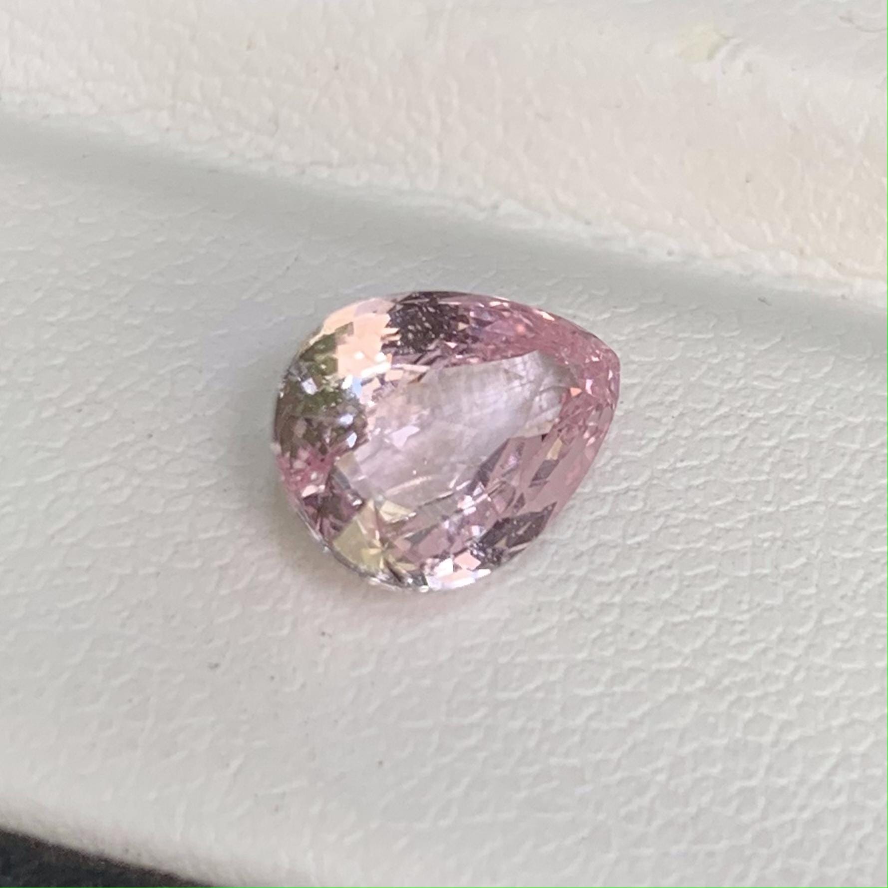 Pink Padparadscha Sapphire 2.05ct - (UH) - Baza Boutique