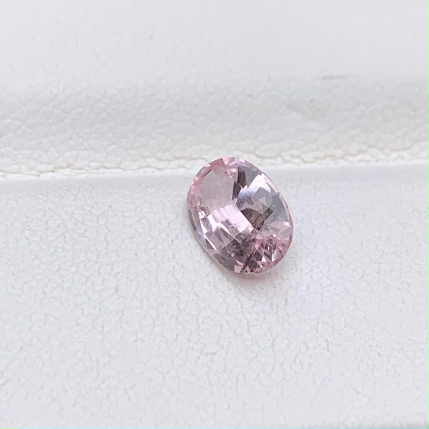 Natural Padparadscha Sapphire 0.97ct - (H)
