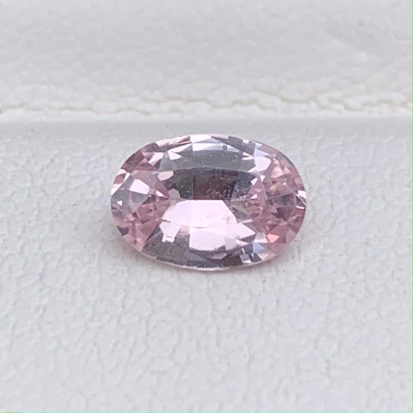 Natural Padparadscha Sapphire 0.97ct - (H)