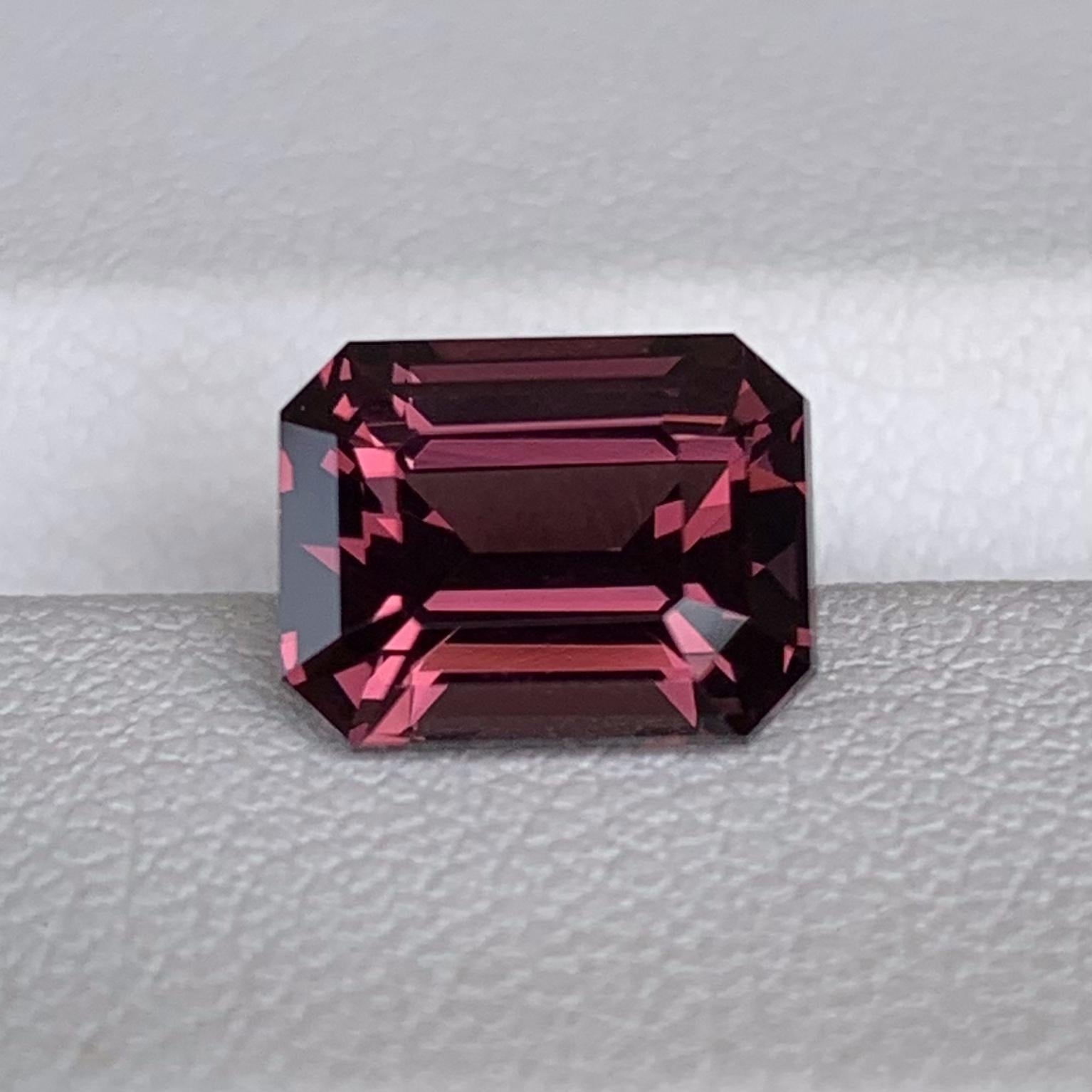 Natural Mahenge Grape Spinel 3.01ct - (H) - Baza Boutique