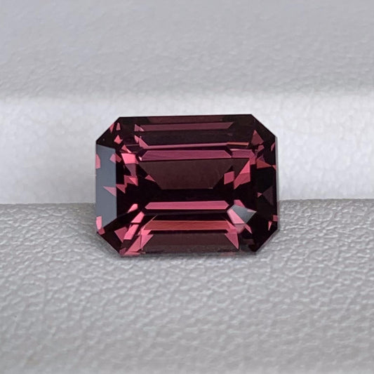 Natural Mahenge Grape Spinel 3.01ct - (H) - Baza Boutique