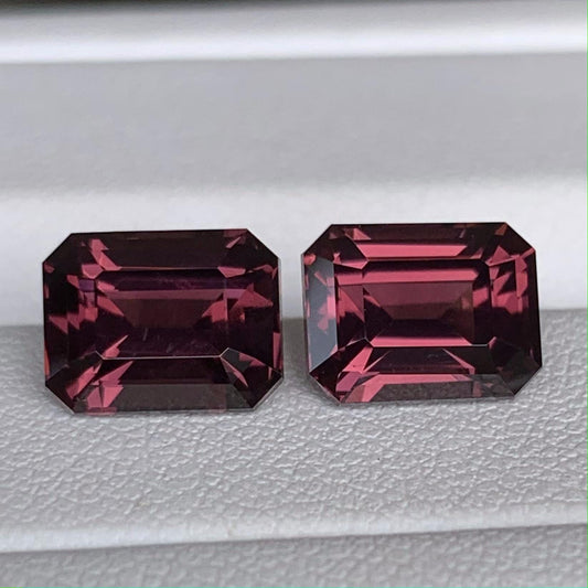 Rare Mahenge Grape Spinel Pair 6.30ct - (H)
