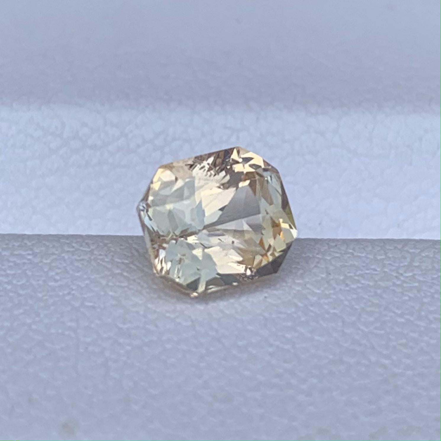 Natural Peach Sapphire 1.53ct - (UH) - Baza Boutique