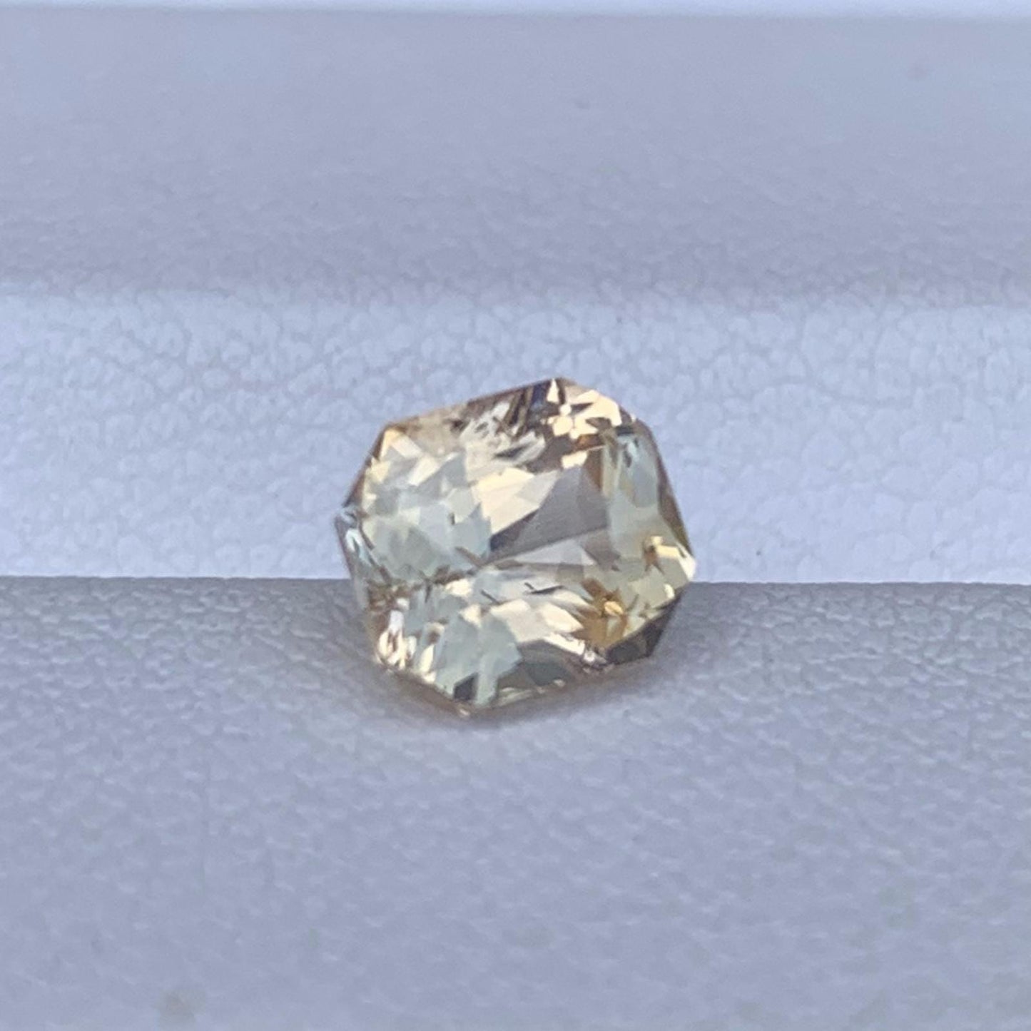 Natural Peach Sapphire 1.53ct - (UH) - Baza Boutique