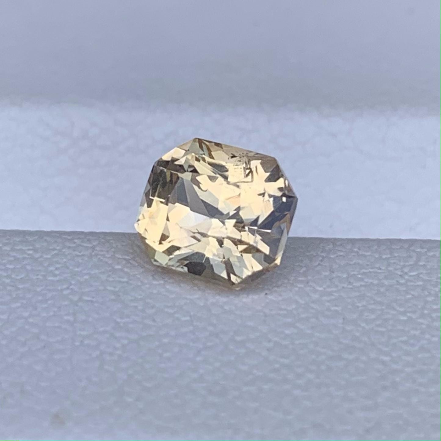 Natural Peach Sapphire 1.53ct - (UH) - Baza Boutique