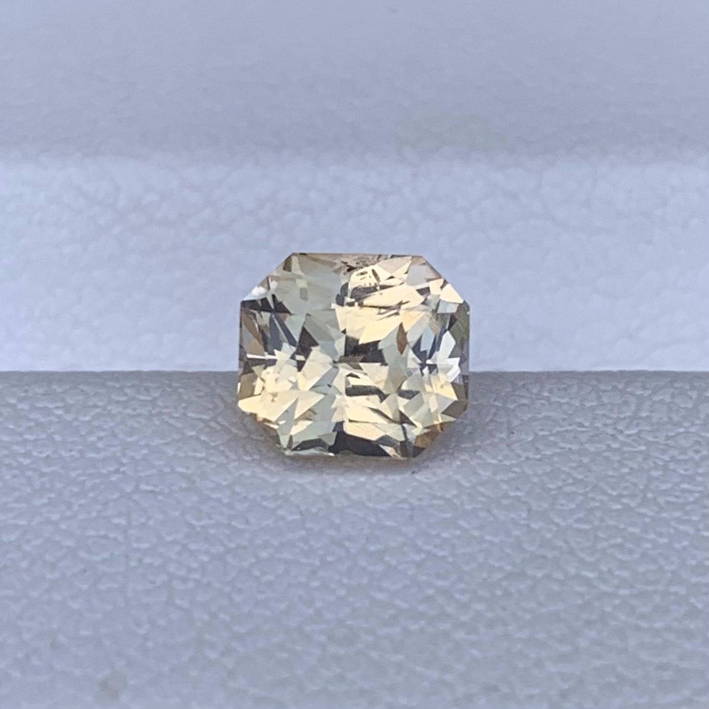 Natural Peach Sapphire 1.53ct - (UH) - Baza Boutique