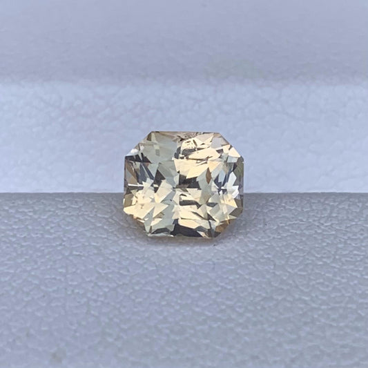 Natural Peach Sapphire 1.53ct - (UH) - Baza Boutique