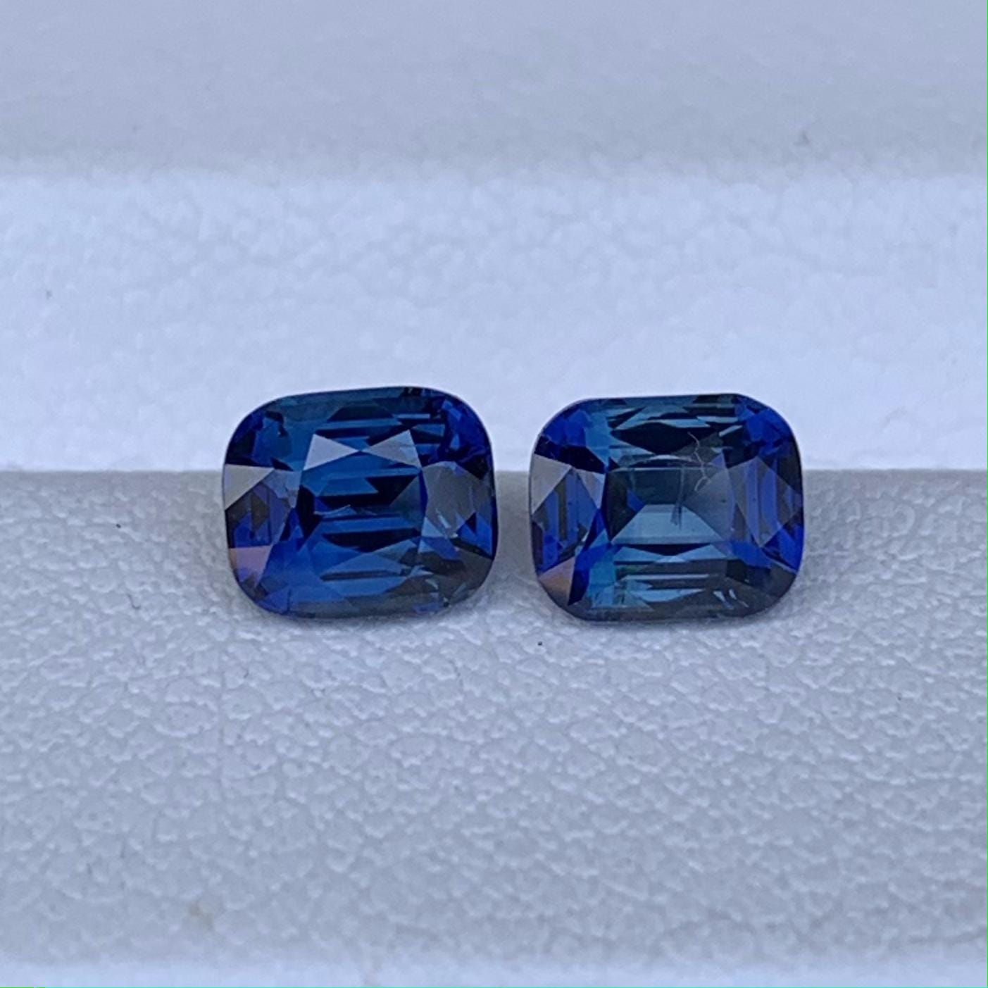 Royal Blue Sapphire Pair 1.64ct - (H) - Baza Boutique