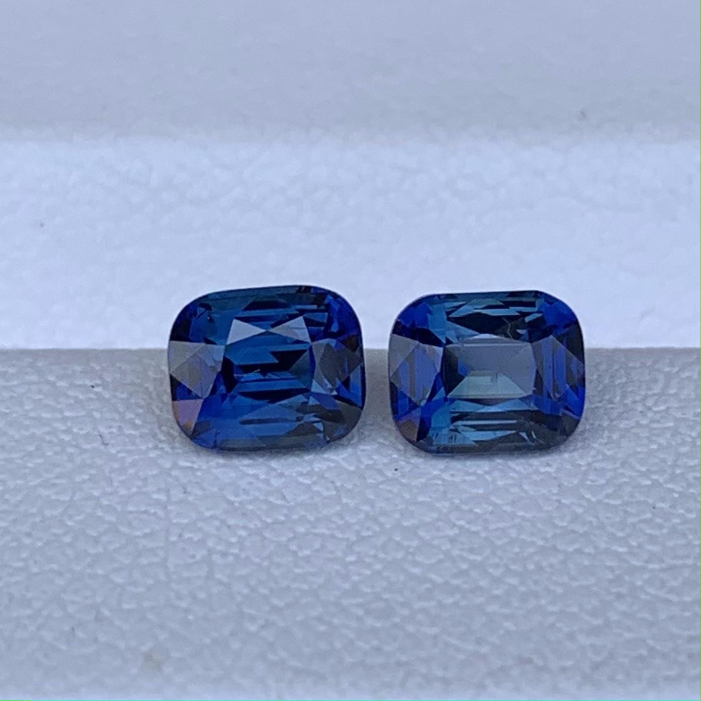 Royal Blue Sapphire Pair 1.64ct - (H) - Baza Boutique