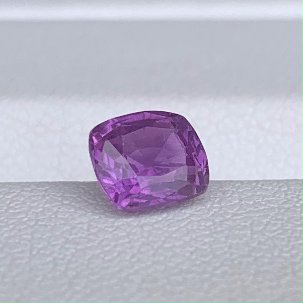 Natural Cushion Cut Violet Sapphire 1.04ct - (UH)