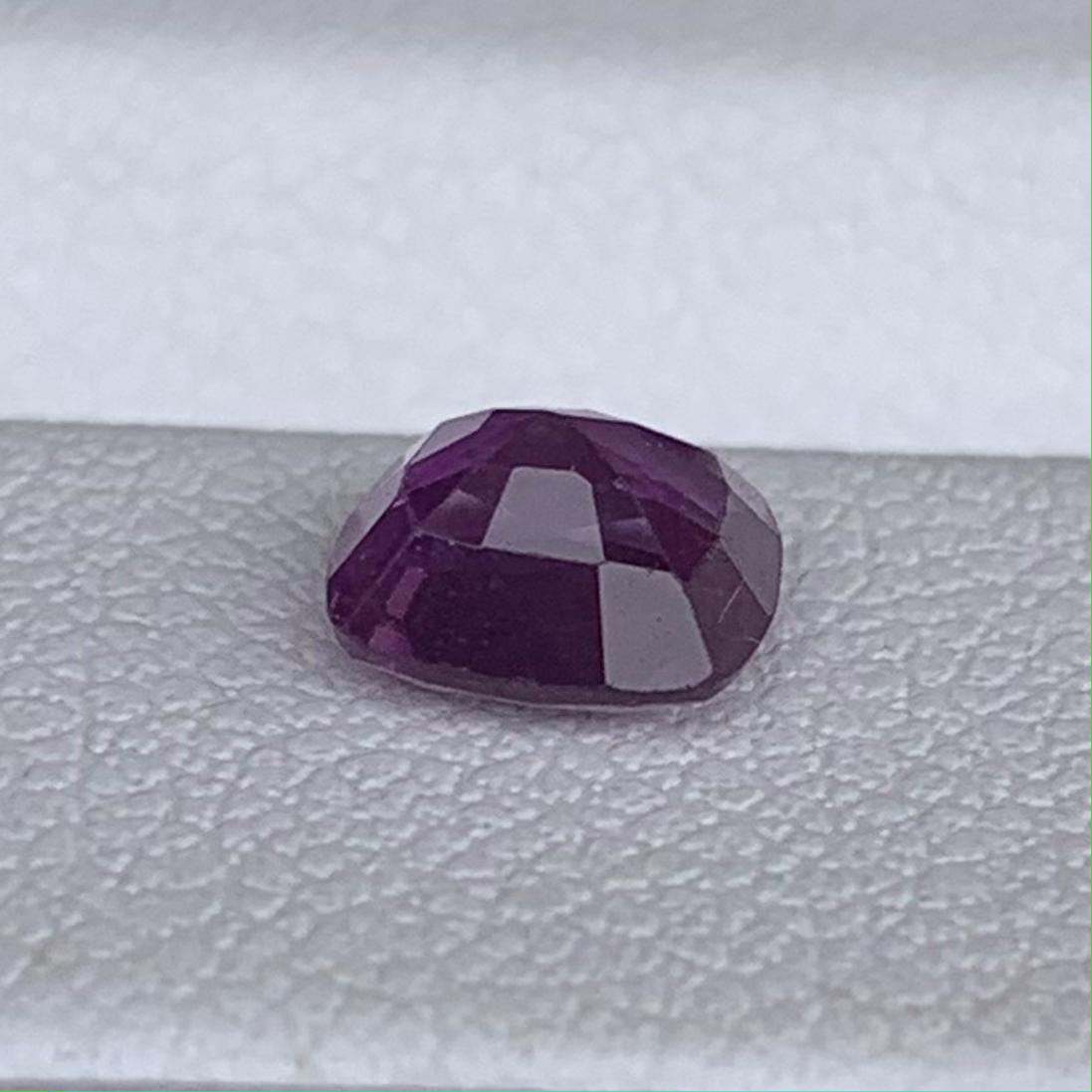 Natural Cushion Cut Violet Sapphire 1.04ct - (UH)