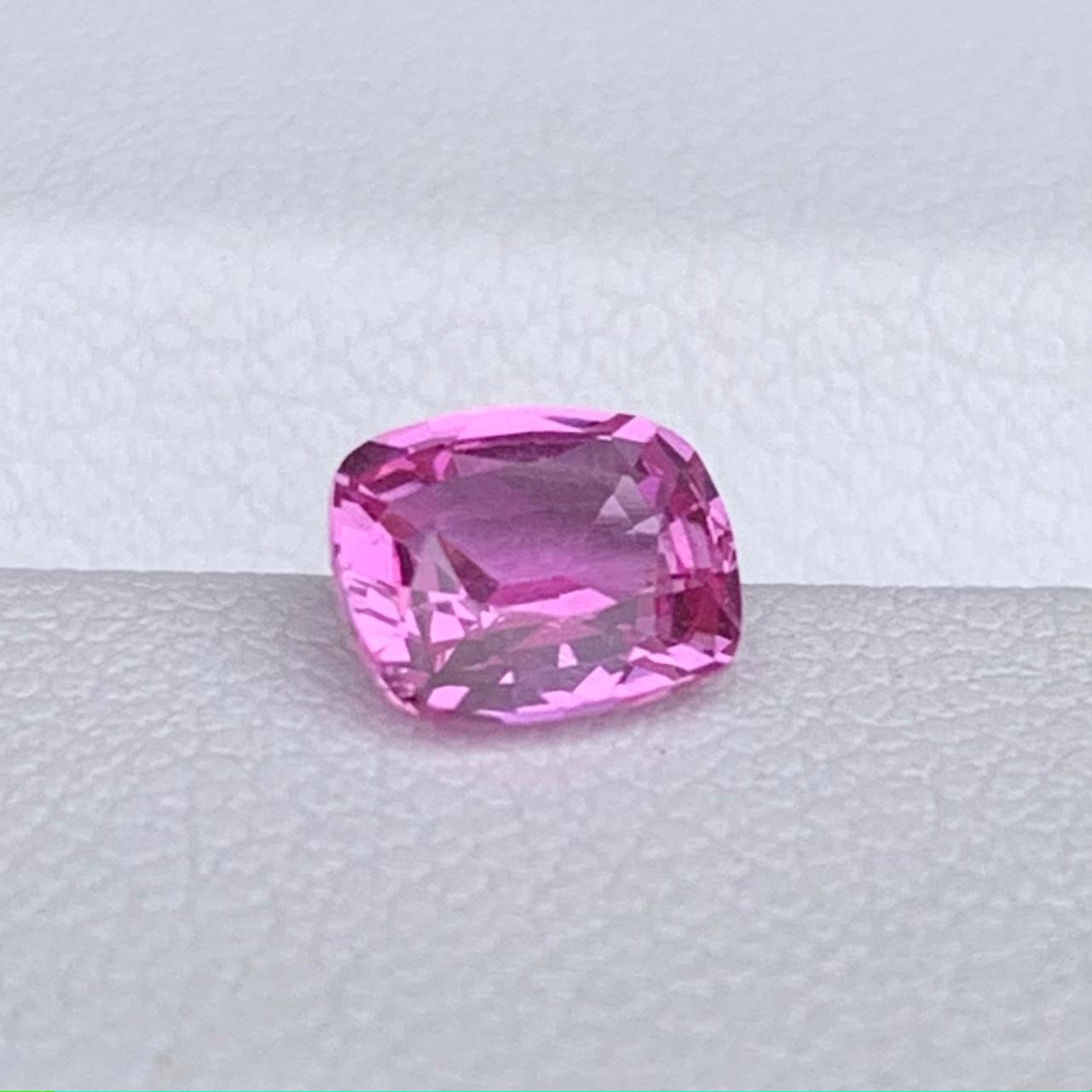 Natural Cushion Cut Pink Sapphire 0.88ct - (UH)