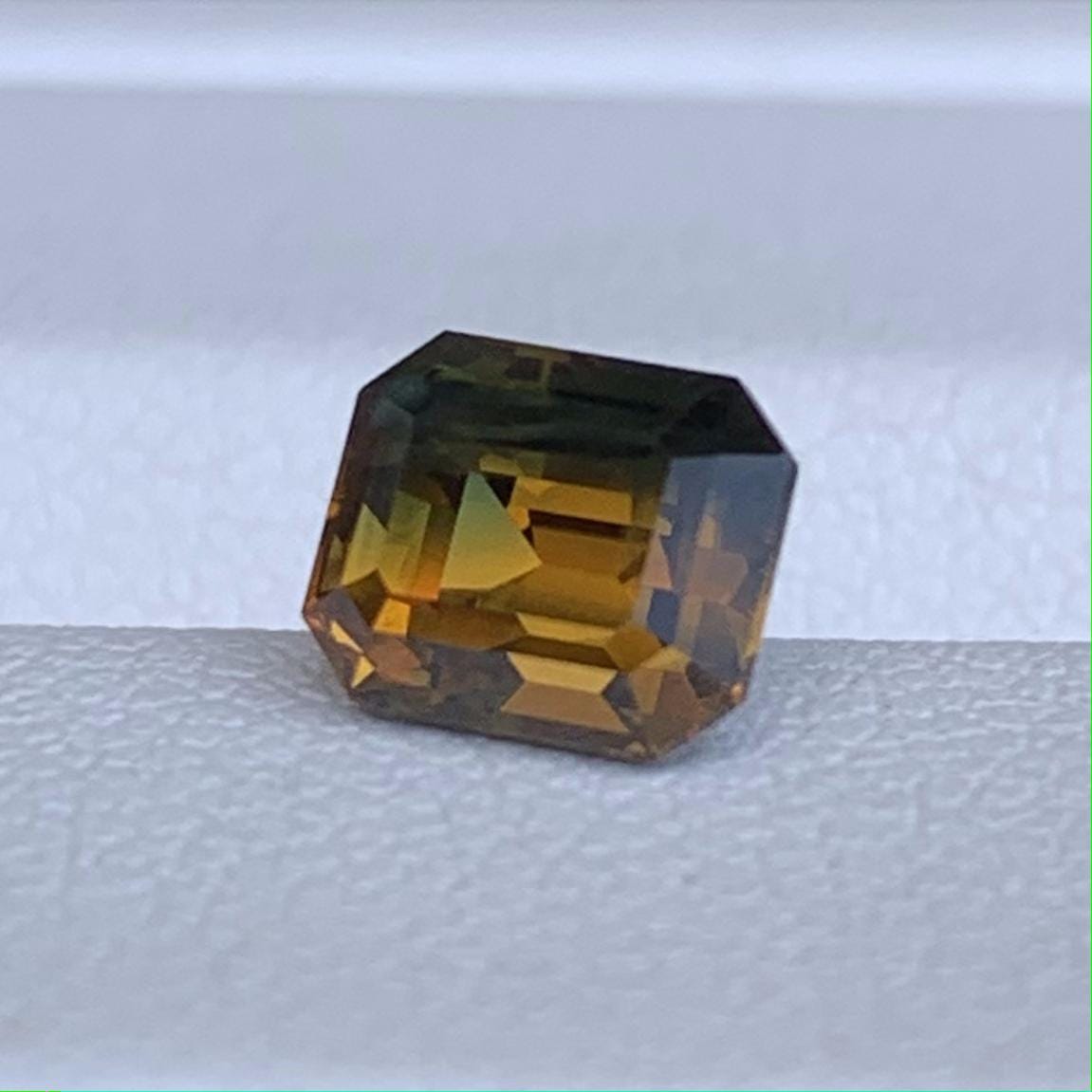 Rare Bi Color Sapphire 1.44ct - (H)