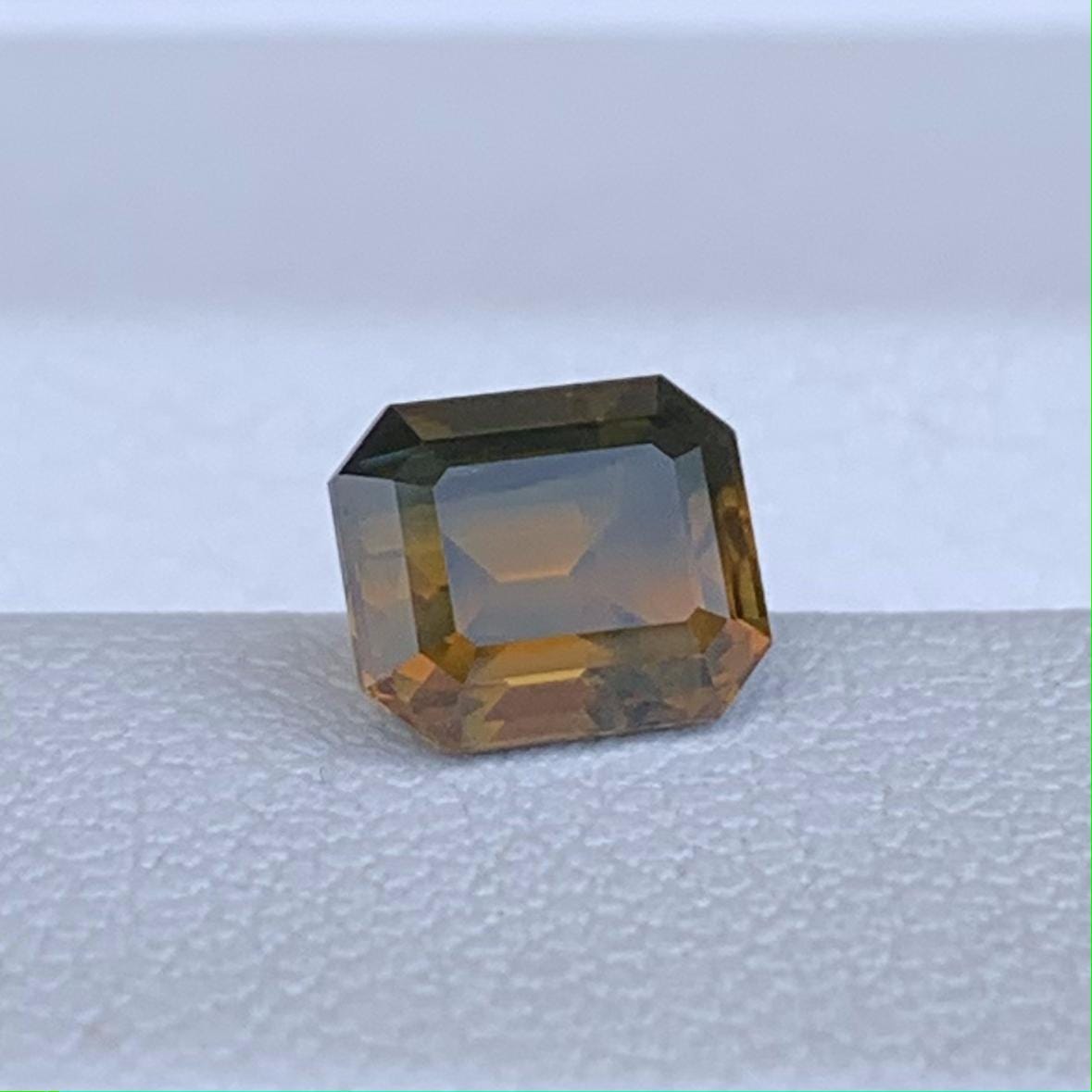 Rare Bi Color Sapphire 1.44ct - (H)