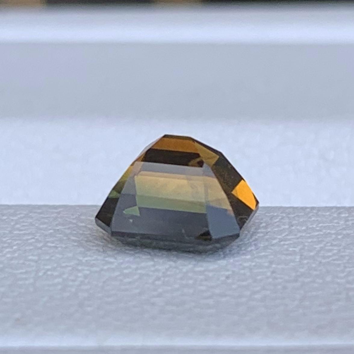 Rare Bi Color Sapphire 1.44ct - (H)