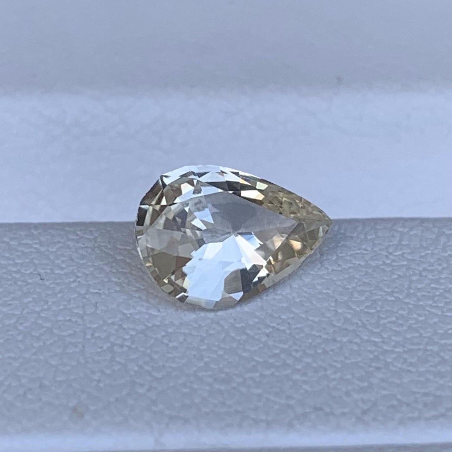Natural Pear Cut Yellow Sapphire 1.32ct - (H) - Baza Boutique