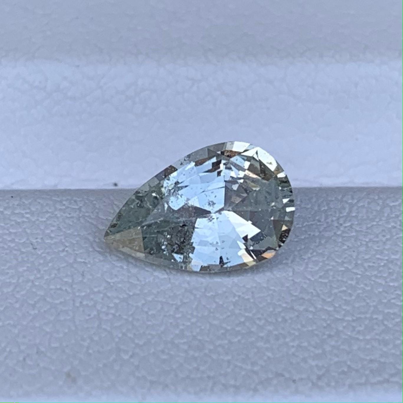 Mint Green Sapphire 1.66ct - (UH)