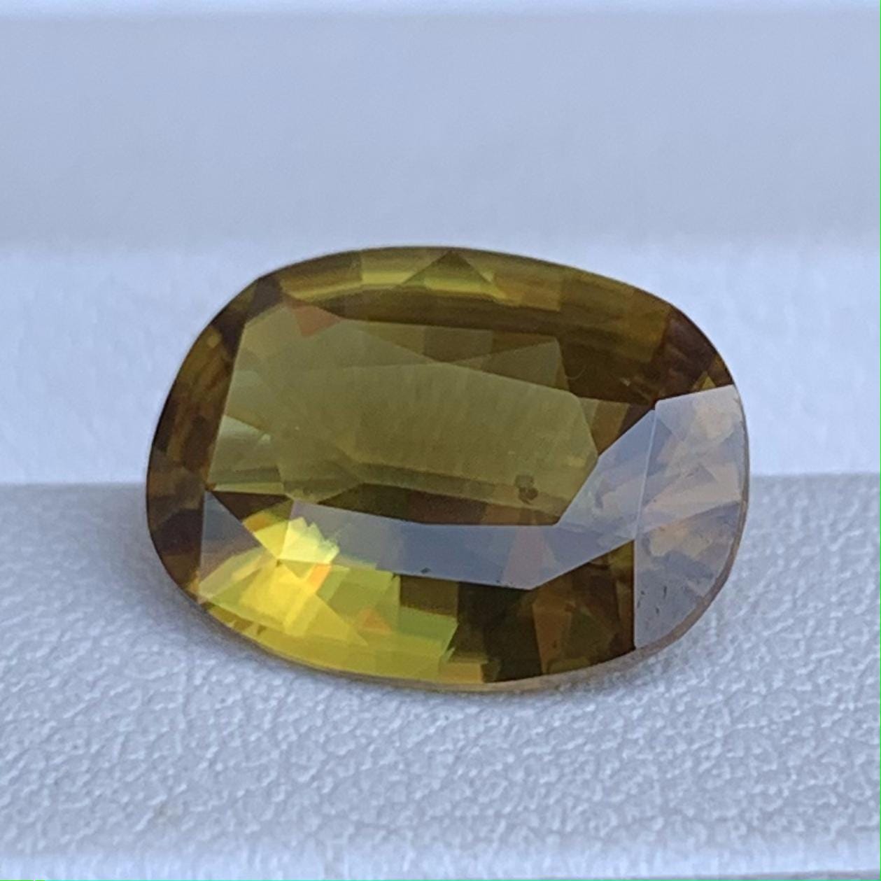 Natural Sphene 4.21ct - (N) - Baza Boutique
