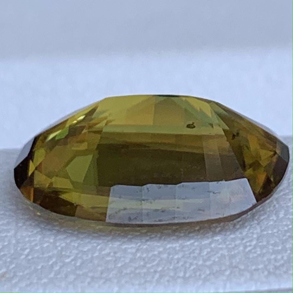 Natural Sphene 4.21ct - (N) - Baza Boutique