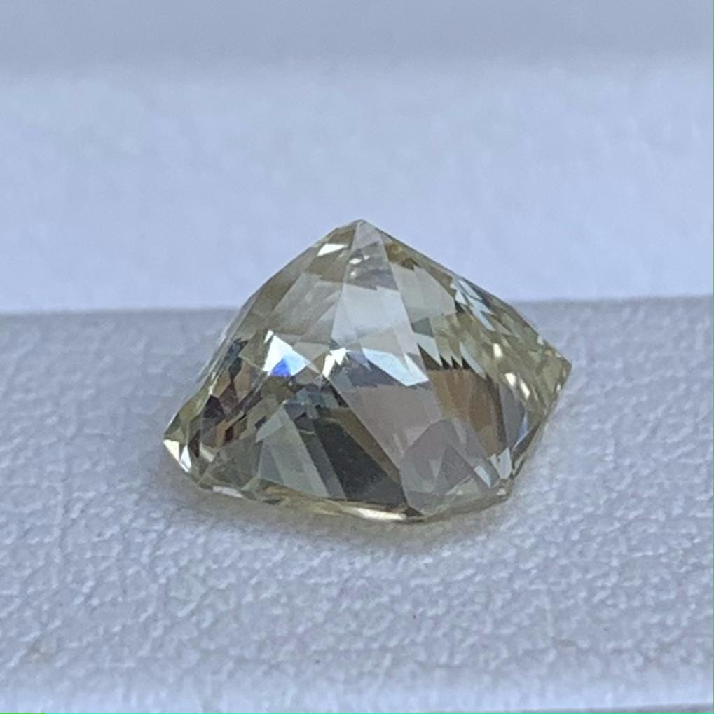 Natural Yellow Sapphire 2.17ct - (UH) - Baza Boutique
