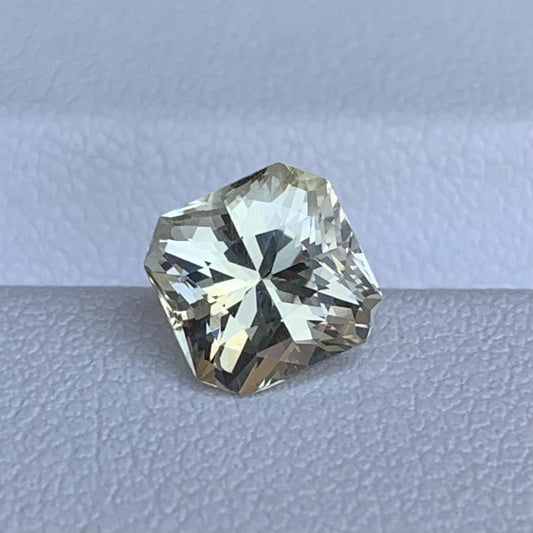 Natural Yellow Sapphire 2.17ct - (UH) - Baza Boutique